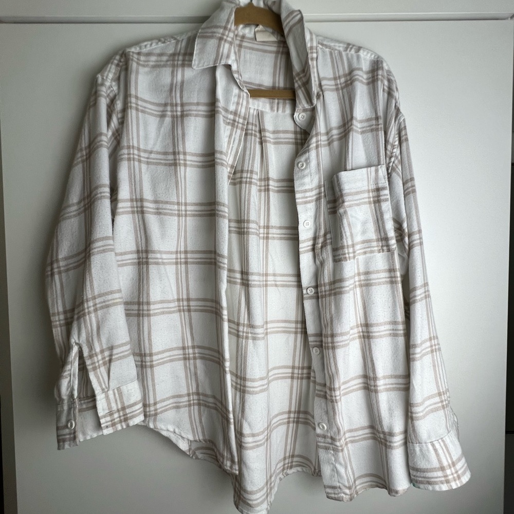 Classic white and beige pattern Flannel